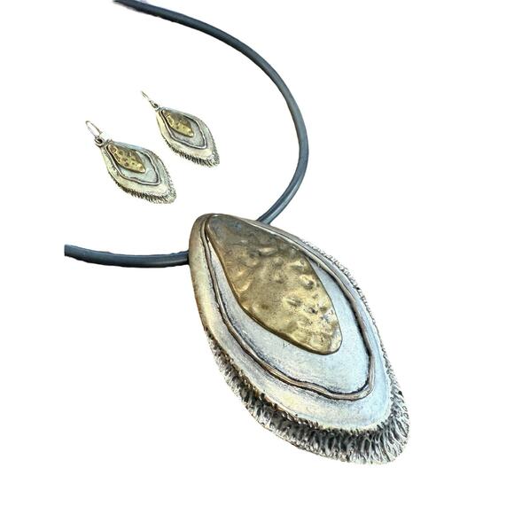 Silver Tone Contemporary Art Necklace Earrings Set Large Silver Tone Brass - Picture 5 of 10